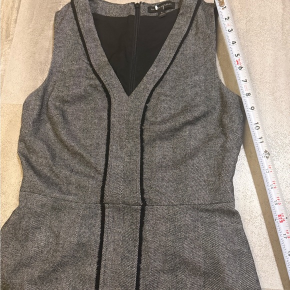 Banana Republic Gray and Black V-Neck Mini Dress - Picture 7 of 9